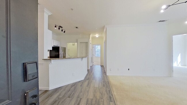 Building Photo - Beautiful Two-Bedroom Condo in The Grand Reserve!