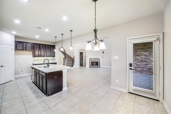 Building Photo - 16815 Violet Trace Ct