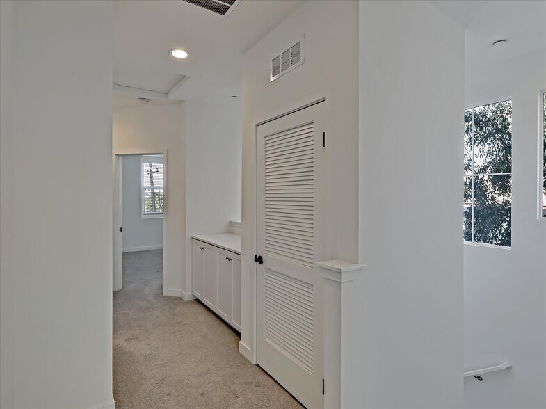 Building Photo - 1452 N Harbor Blvd