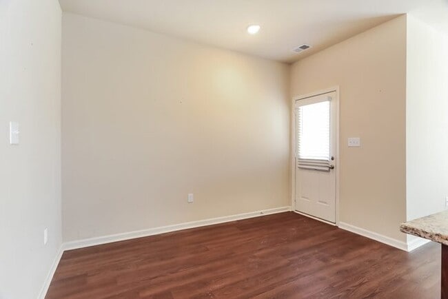 Building Photo - Hpme for rent in Pell City!