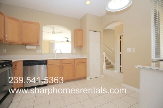 Building Photo - 2420 Laurentina Ln