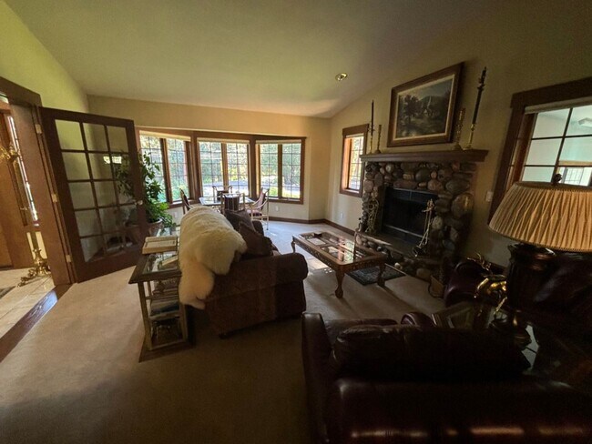Building Photo - 973 Sand Iron Dr
