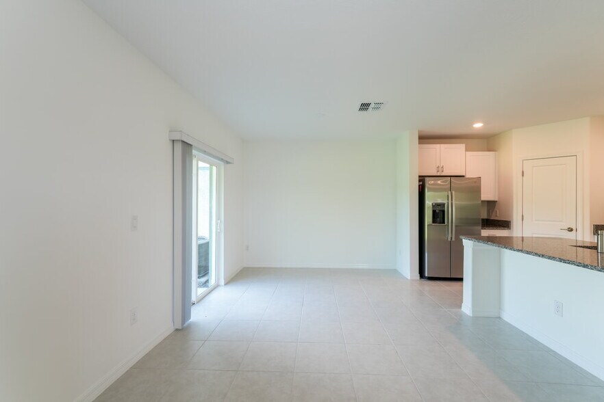 Building Photo - 2125 Skybrooke Blvd