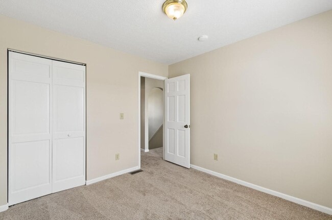 Building Photo - 4611 Thornoak Dr