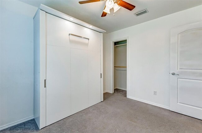 Building Photo - 471 El Toro Ln