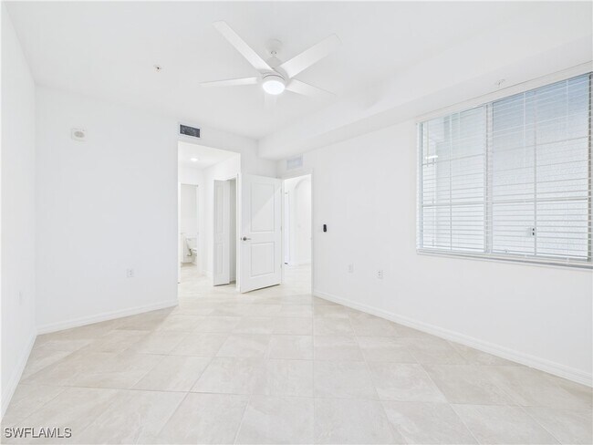Building Photo - 5555 Double Eagle Cir