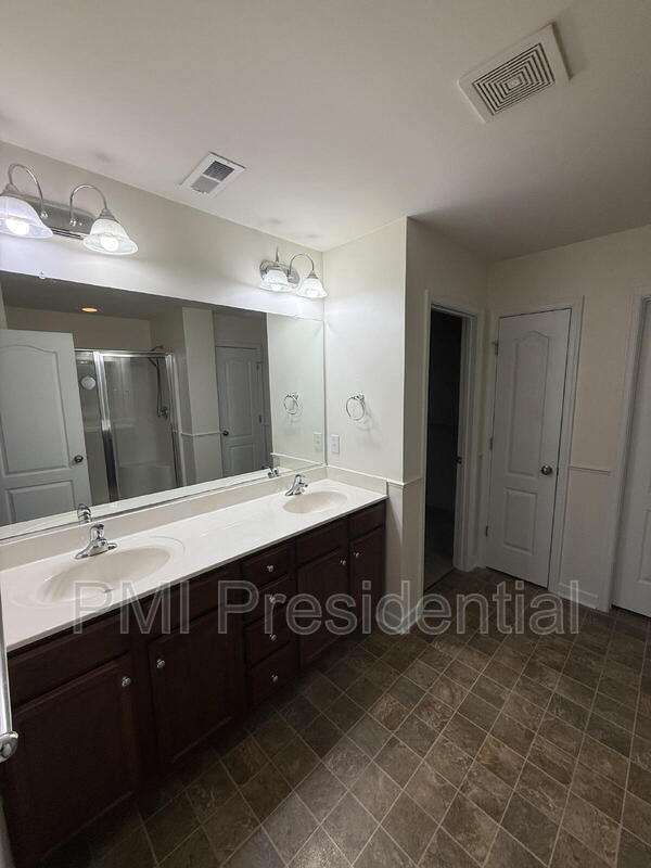 Building Photo - 11319 Heartleaf Pl