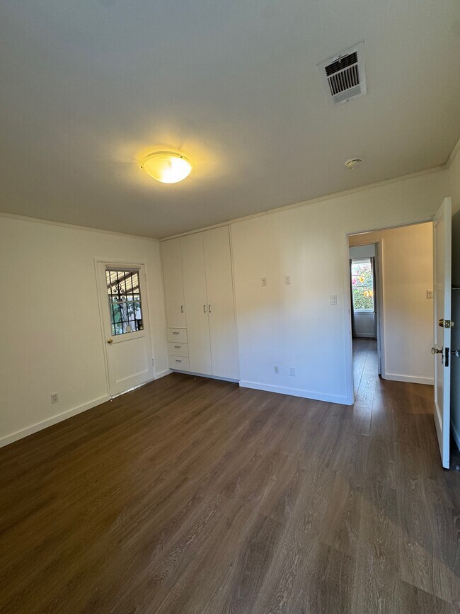 Building Photo - 838 14th St