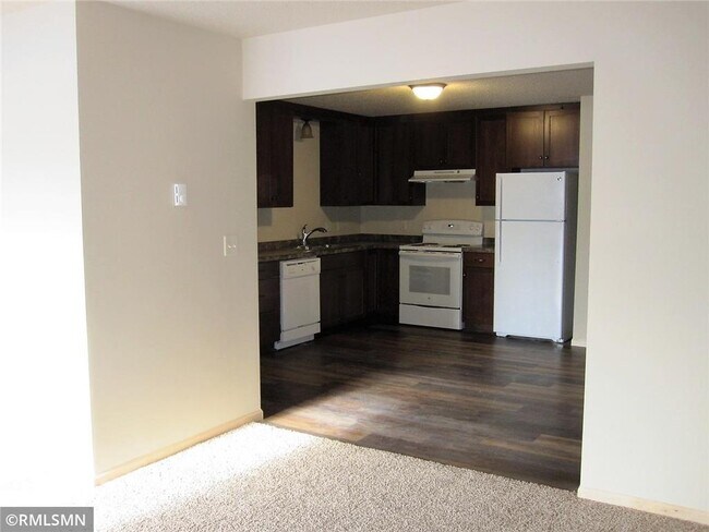 Building Photo - 308 Willow St