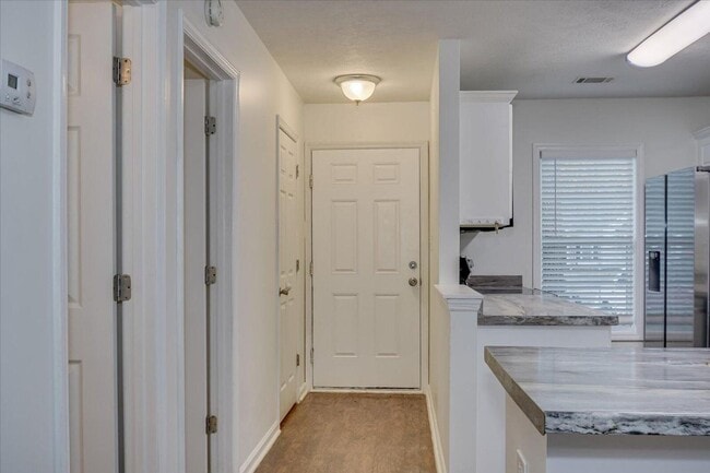 Building Photo - 8041 Reagan Cir