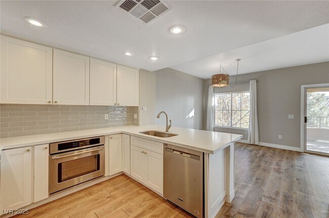 Building Photo - 11835 Portina Dr