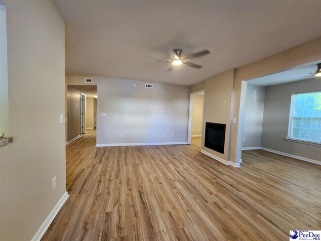 Building Photo - 1253 Vía Ponticello