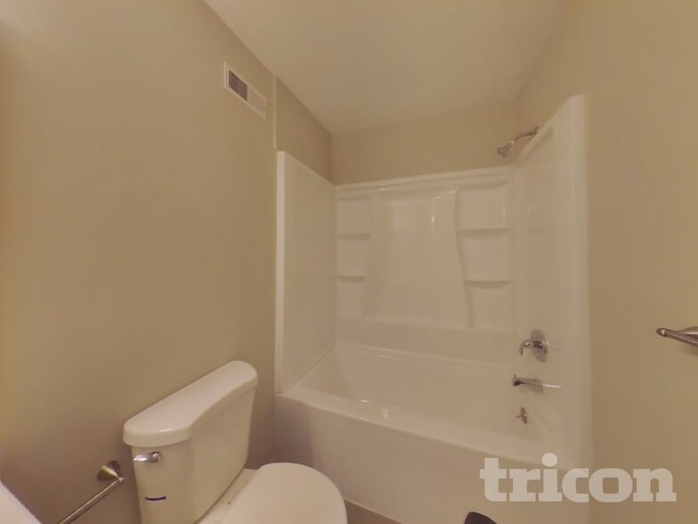 Building Photo - 1513 Cumberland Ct