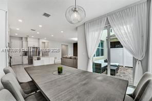 Building Photo - 1033 Eucalyptus Dr