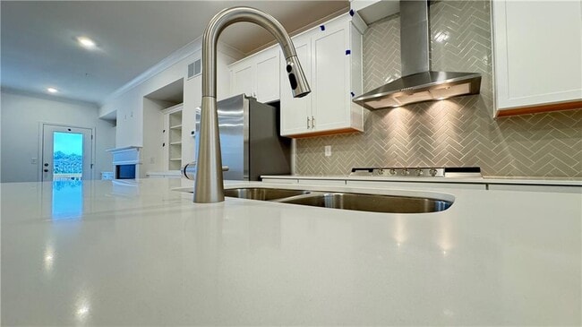 Building Photo - 813 Atkins Ln