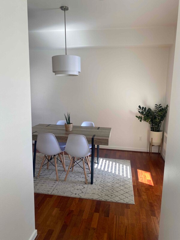 Building Photo - 12062 Minor Way