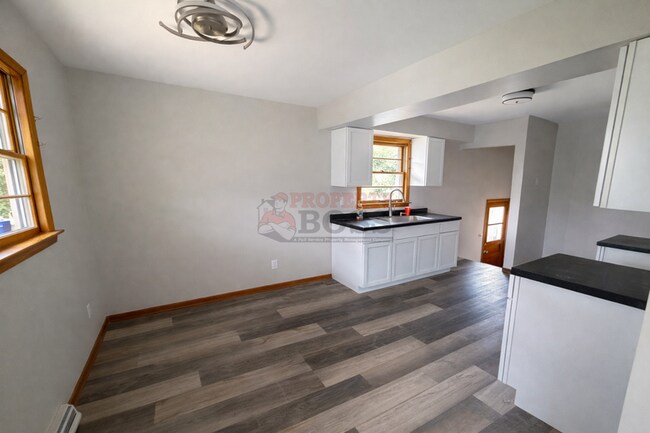 Building Photo - 4408 Elm Ave