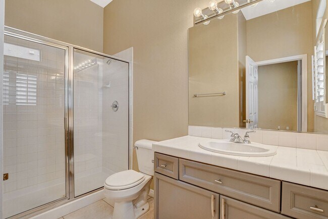Building Photo - Luxury 5-Bedroom Guard-Gated Home with Pool, Spa & 3 En-Suite Bedrooms