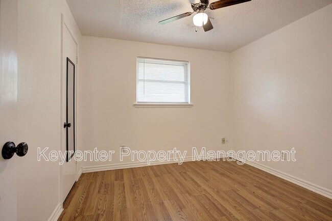 Building Photo - 1117 S Howard Ave