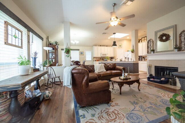 Building Photo - 2834 Falcon Knoll Ln