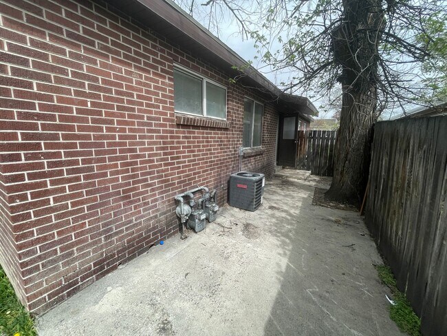 Building Photo - 1154-1156 Brooklyn Ave