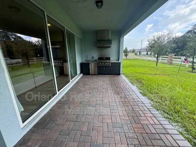 Building Photo - 5625 Cedar Chase Dr