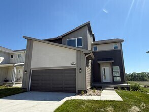 Building Photo - Luxury New Construction Home - Gorgeous Po...