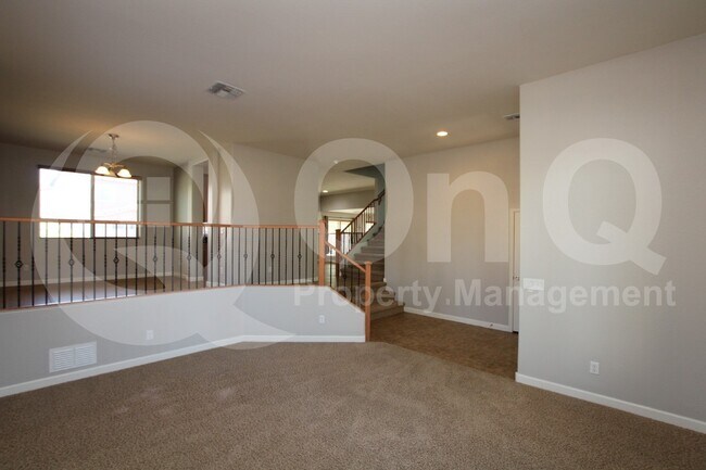 Building Photo - 1161 E Furness Dr