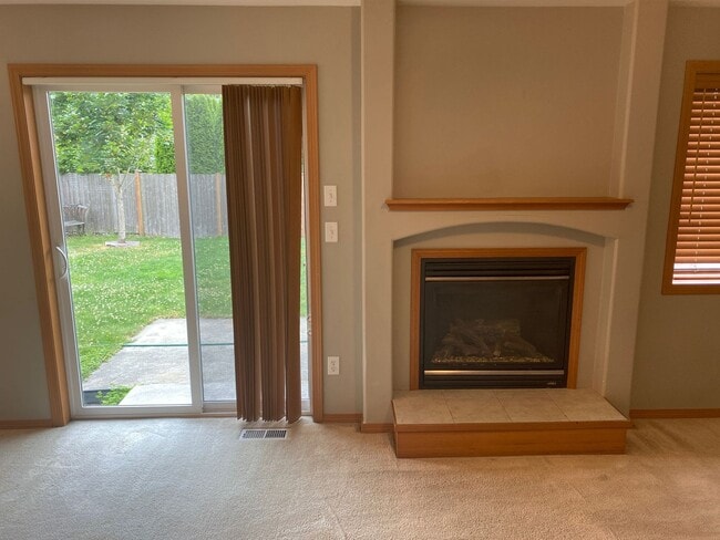 Building Photo - Mount Vernon 3 Bedroom