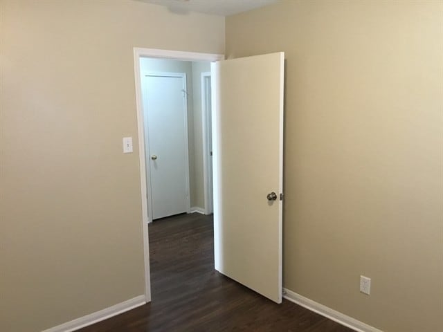 Building Photo - 208 Hollander Ct