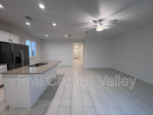 Building Photo - 4612 Irma Dr