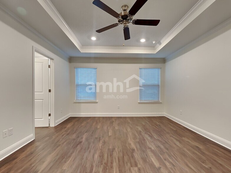 Building Photo - 176 Elcano Ln