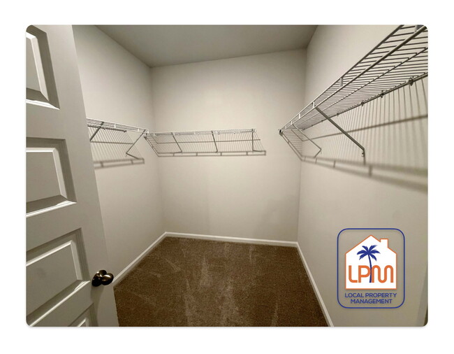 Building Photo - Rare find: **Furnished or Unfurnished**Utilities Included** 4-Bedroom 2-Bathroom Home at The Retr...