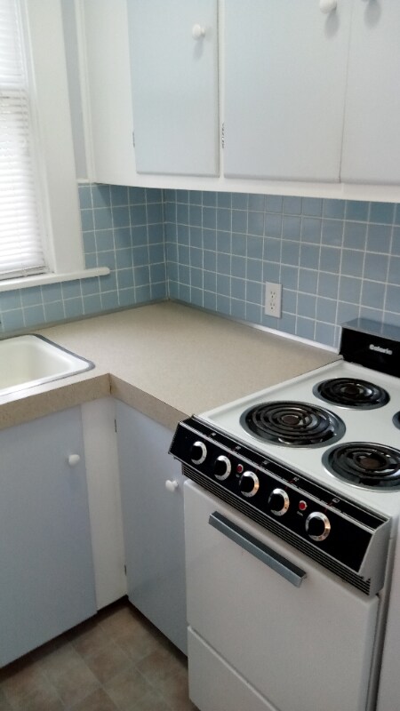 Building Photo - W. W 9th Ave