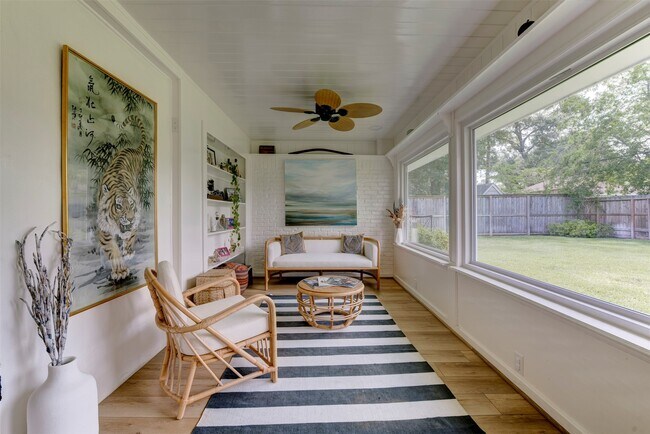 Building Photo - 2406 Blue Water Ln