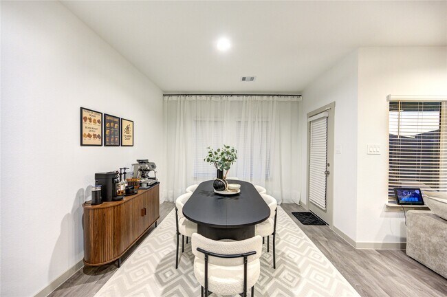 Building Photo - 6846 Dell Vista Drive