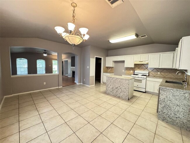 Primary Photo - 1412 Vanilla Bean Dr