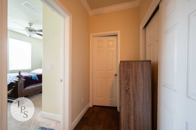 Building Photo - Sanger Home, 4BR/3BA, Near HighSchool + Parks -  Large Side Lot Included