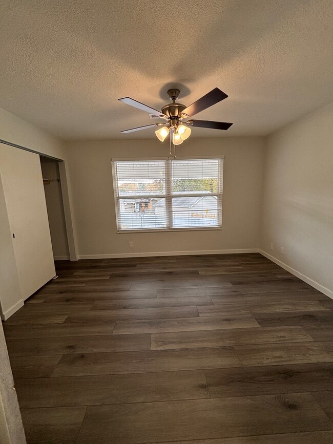 Building Photo - 2713 Center St