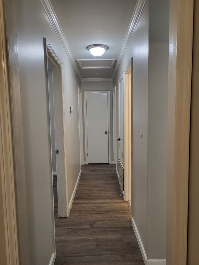 Building Photo - 3107 Andros Dr SW