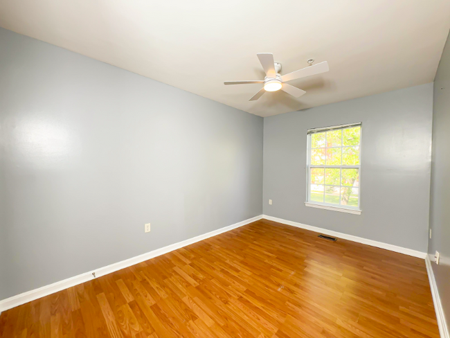 Building Photo - 1632 Briarview Ct