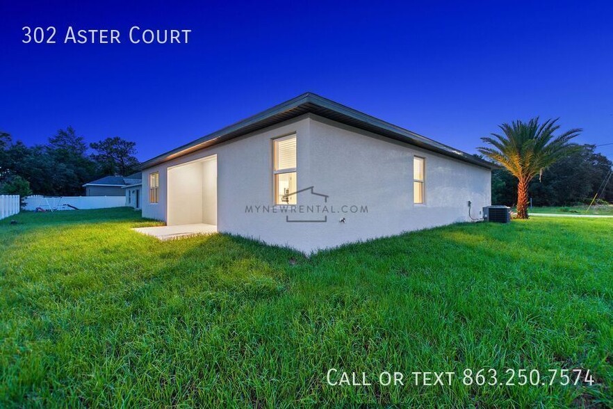 Building Photo - 302 W Aster Ct