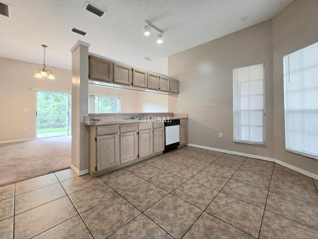 Building Photo - Charming 3-Bedroom Home for Rent within So...