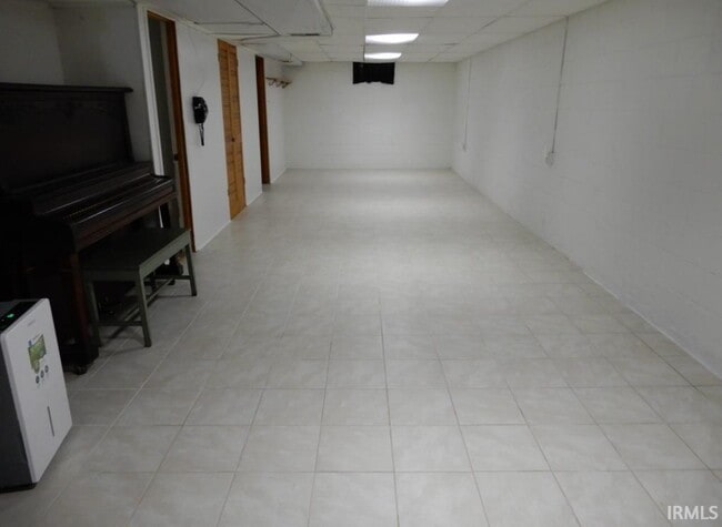 Building Photo - 1840 Woodland Ave