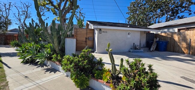 Building Photo - 1403 N Rose St