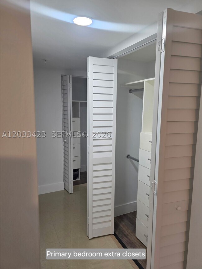 Building Photo - 2600 S University Dr