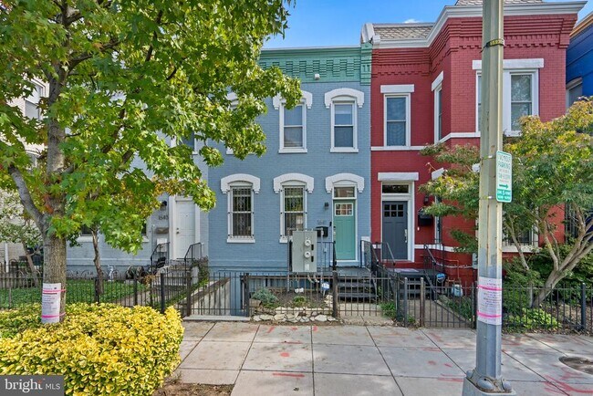 Building Photo - 1641 4th St NW