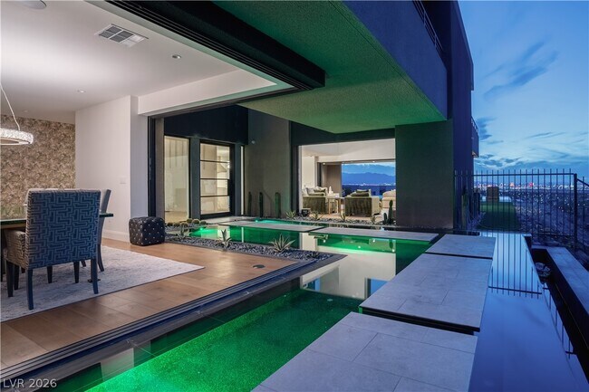 Building Photo - 804 Dragons Eye Dr