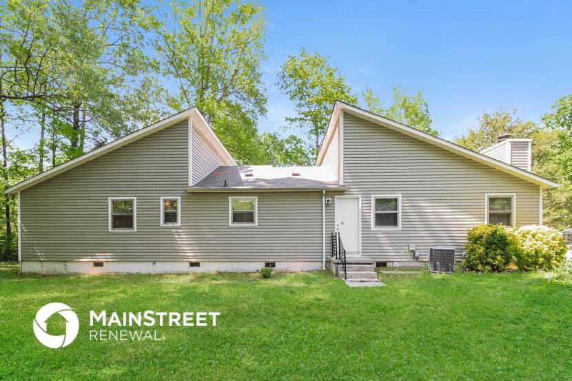 Building Photo - 3012 Manchester Dr