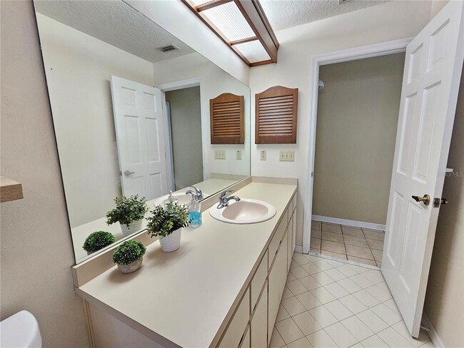 Building Photo - 2088 S Parkton Dr